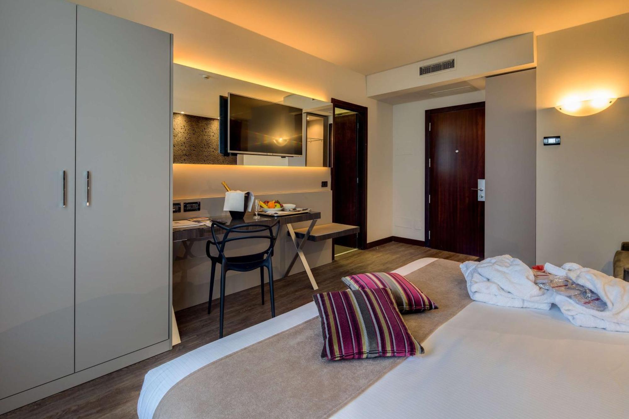 Best Western Plus Hotel Farnese بارما المظهر الخارجي الصورة